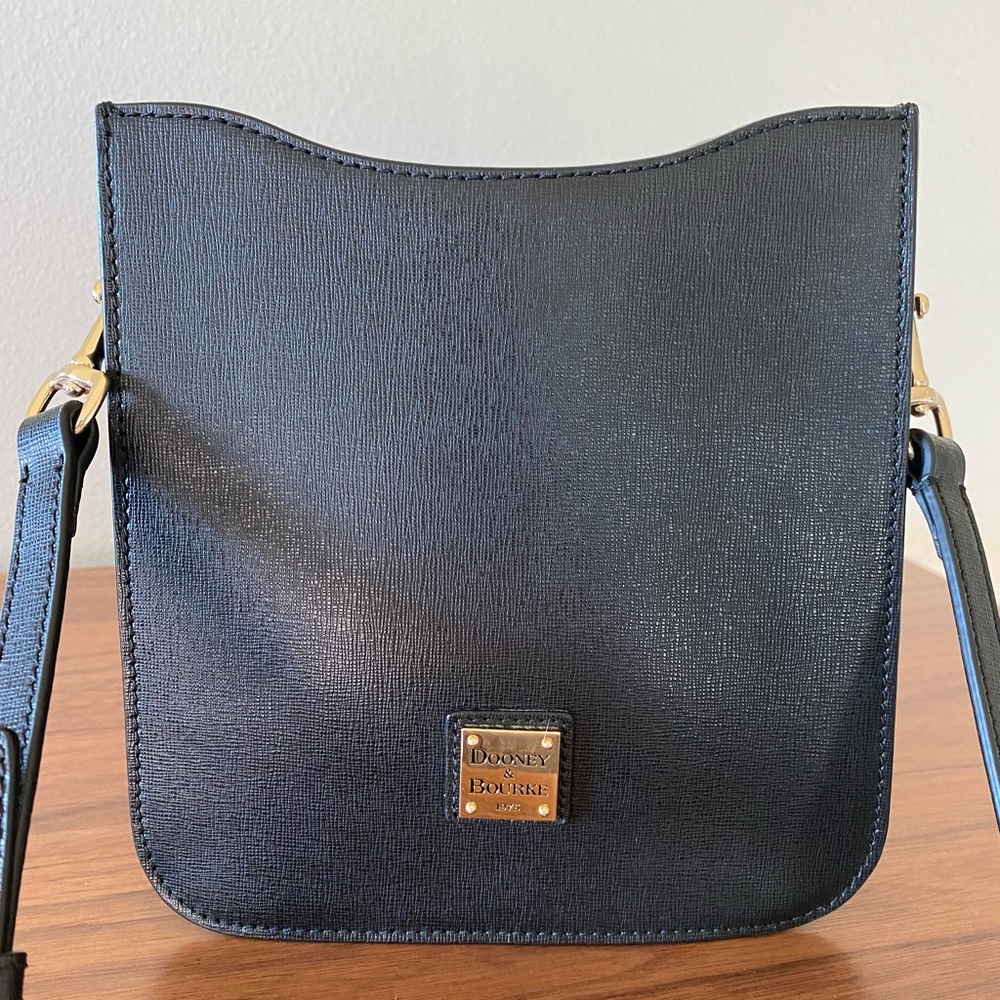 Small black Donney & Bourke crossbody purse